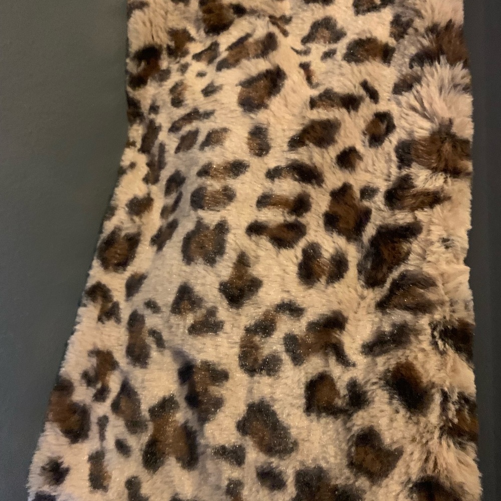 Leopard Infinity Scarf - Picture 3 of 3
